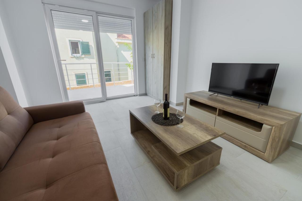 Petrovac Grejm Lux Family Apartments מראה חיצוני תמונה