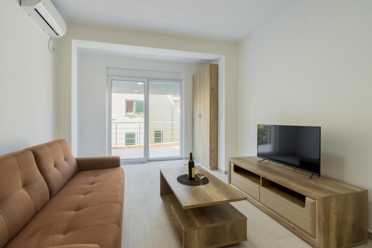 Petrovac Grejm Lux Family Apartments מראה חיצוני תמונה