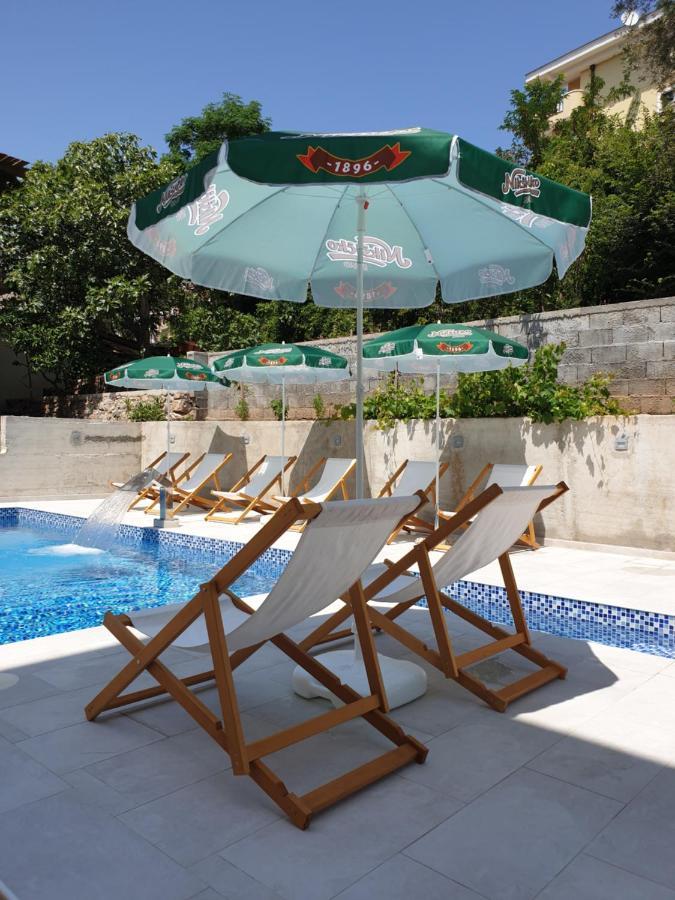 Petrovac Grejm Lux Family Apartments מראה חיצוני תמונה